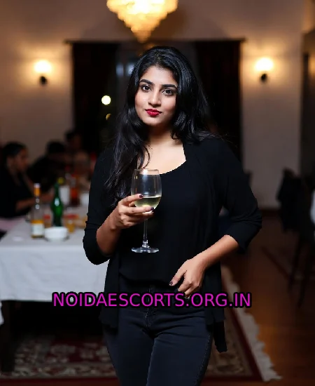 Escort service Noida
